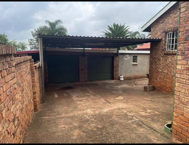 4 BEDROOM HOUSE FOR SALE IN DANVILLE